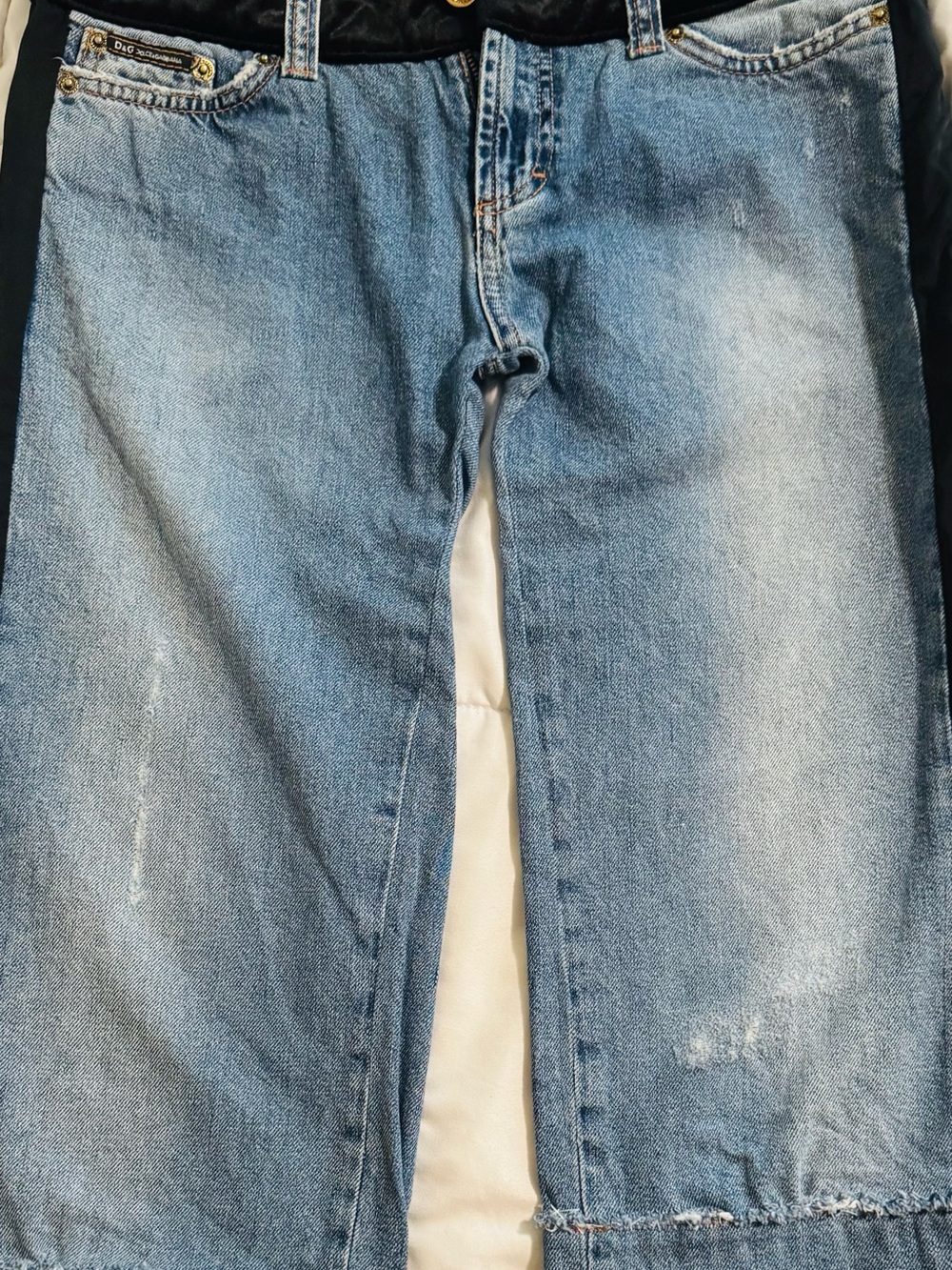 WomeLight Blue Washed Denim Jeans
